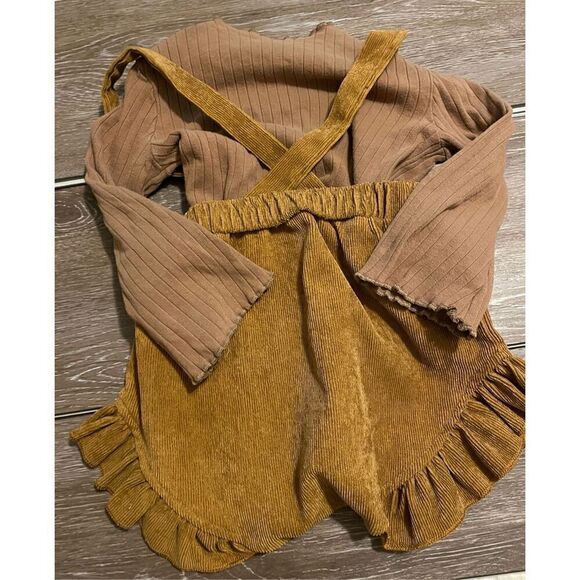 Corduroy Suspender Romper Outfit - Picture 3 of 3